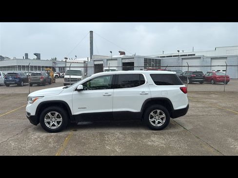 Used 2019 GMC Acadia SLE image 3