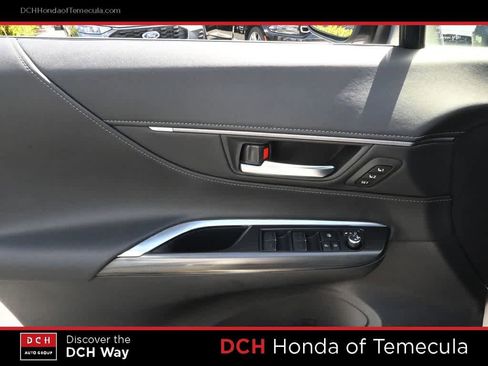 Used 2022 Toyota Venza XLE AWD/4WD image 17