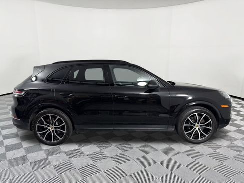 Certified 2024 Porsche Cayenne AWD/4WD image 8