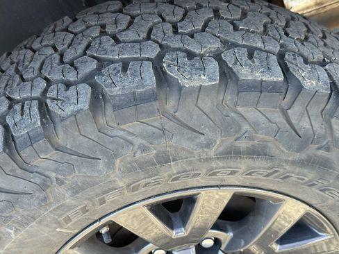 Used 2020 Toyota Tacoma SR5 image 40