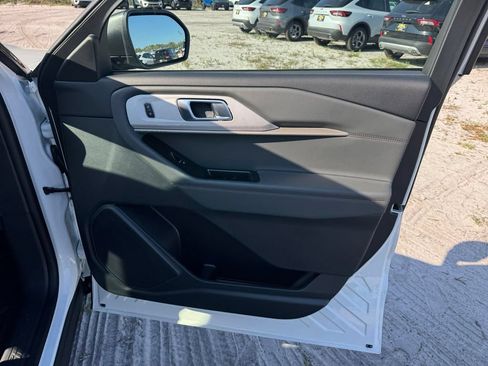 New 2026 Ford Explorer Active RWD image 22