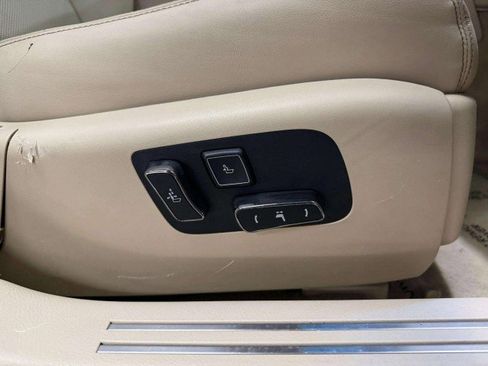 Used 2014 Lexus LS 460 image 48