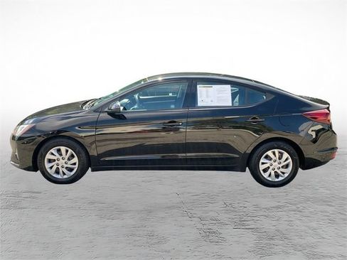 Used 2020 Hyundai Elantra SE w/ Cargo Package (C1) FWD image 6