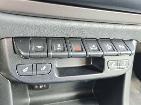 Used 2019 Chevrolet Colorado Z71 AWD/4WD image 32