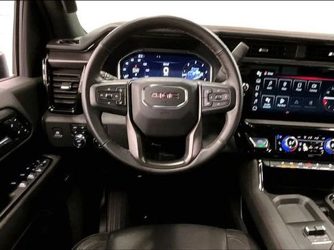 Used 2025 GMC Sierra 2500 AT4 w/ AT4 Premium Plus Package image 6