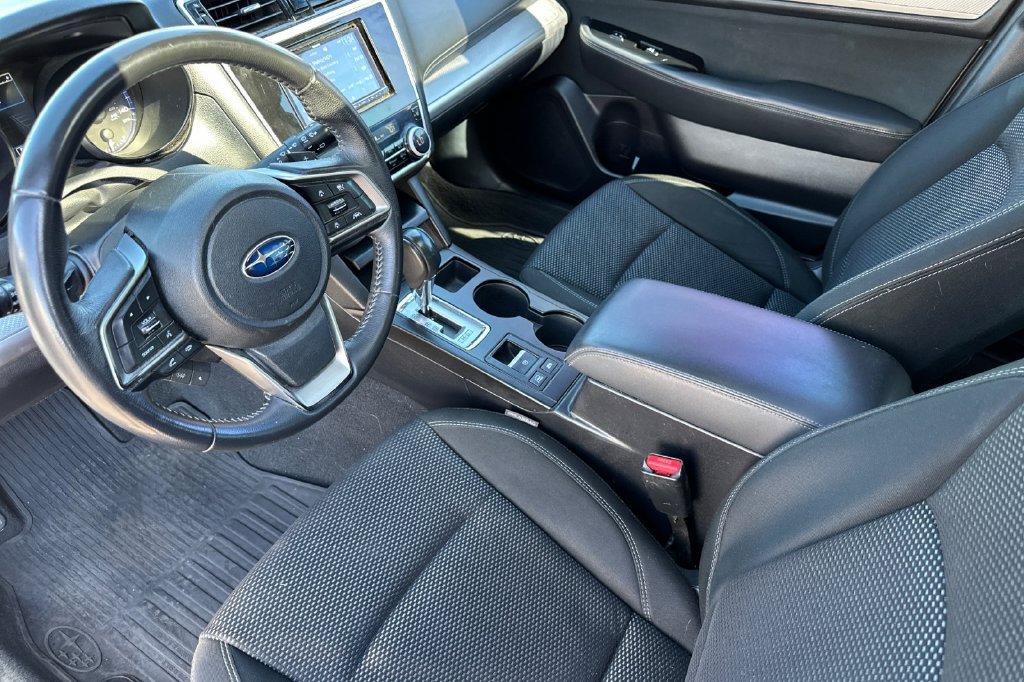 Used 2018 Subaru Outback 2.5i Premium AWD/4WD image 4