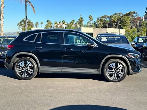 Certified 2025 Mercedes-Benz GLA 250 image 2
