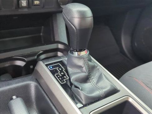 Certified 2023 Toyota Tacoma SR5 AWD/4WD image 26
