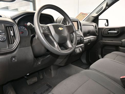 Used 2019 Chevrolet Silverado 1500 Custom w/ Custom Value Package image 17