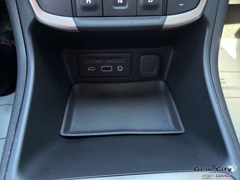 Used 2023 GMC Terrain Denali image 24