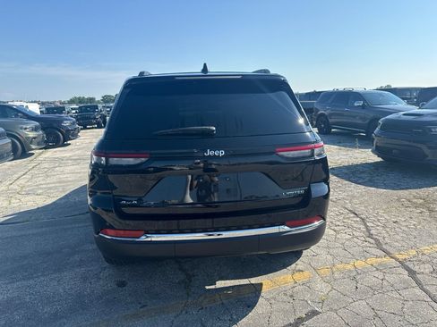 Used 2023 Jeep Grand Cherokee Limited AWD/4WD image 4
