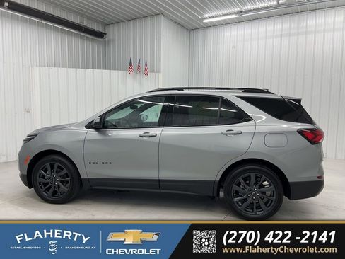 Used 2023 Chevrolet Equinox RS w/ LPO, Floor Liner Package image 5