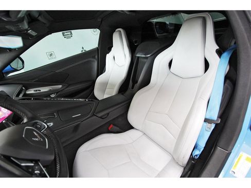 Used 2024 Chevrolet Corvette Stingray Coupe w/ Z51 Performance Package image 27