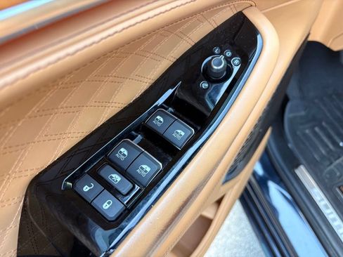 Used 2023 Jeep Grand Cherokee L Summit AWD/4WD image 12