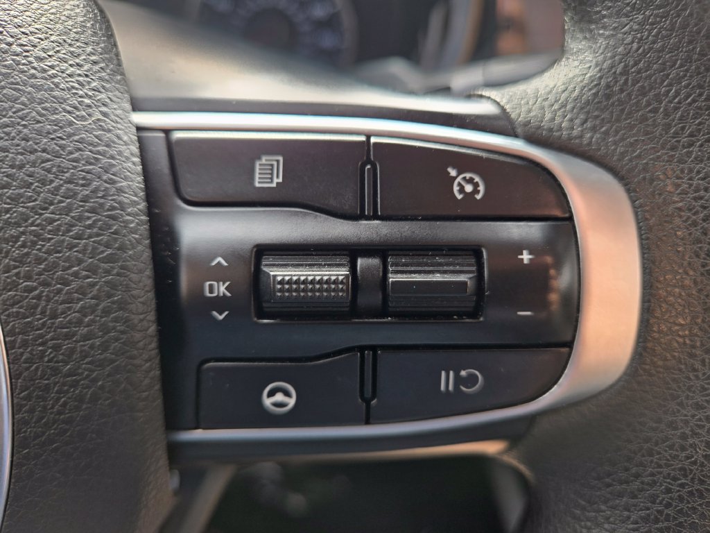 Used 2022 Kia K5 LXS FWD image 28