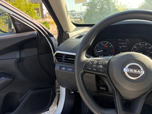 Used 2023 Nissan Altima 2.5 S FWD image 14