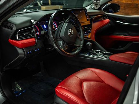 Used 2021 Toyota Camry XSE image 8