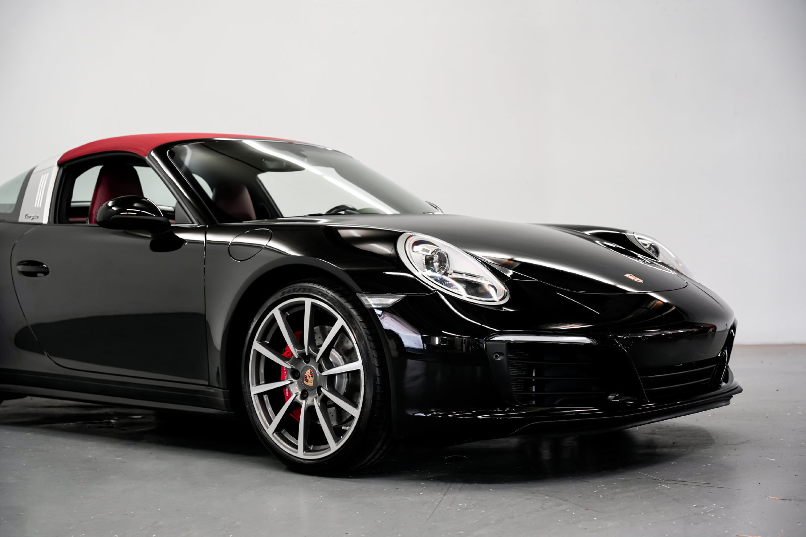 Used 2018 Porsche 911 Targa 4S AWD/4WD image 40