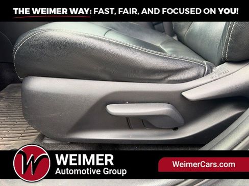 Used 2021 Toyota RAV4 LE AWD/4WD image 20