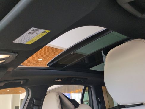 New 2026 Volvo XC90 T8 Plus w/ Protection Package Premier image 23