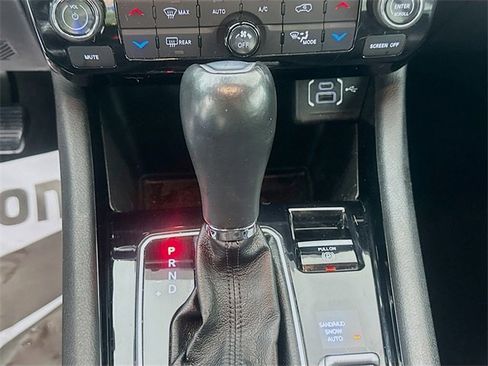 Used 2023 Jeep Compass Limited image 16