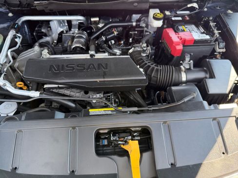 Used 2023 Nissan Rogue SV FWD image 8