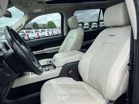 Used 2018 Ford Expedition Max Platinum AWD/4WD image 13