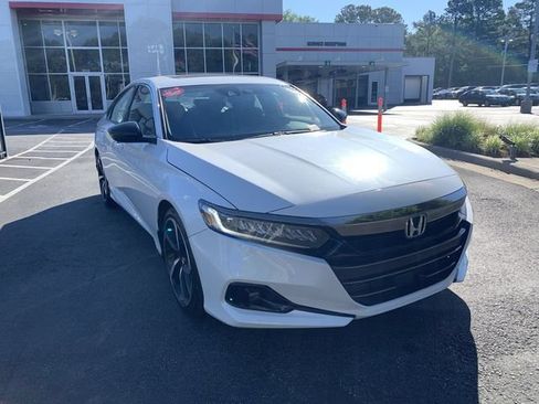 Used 2021 Honda Accord Sport image 2