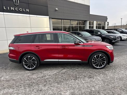 Used 2020 Lincoln Aviator Reserve w/ Equipment Group 202A image 8