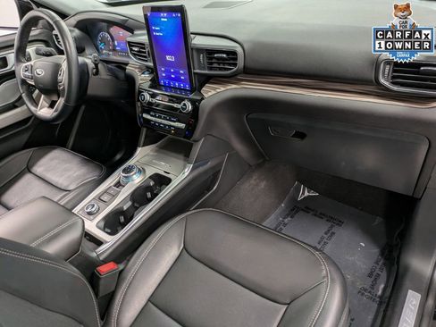 Used 2023 Ford Explorer Limited w/ Limited Technology Package AWD/4WD image 32