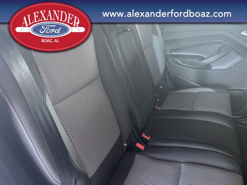 Used 2019 Ford Escape SE FWD image 17