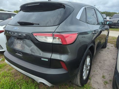 Used 2020 Ford Escape SE FWD image 11