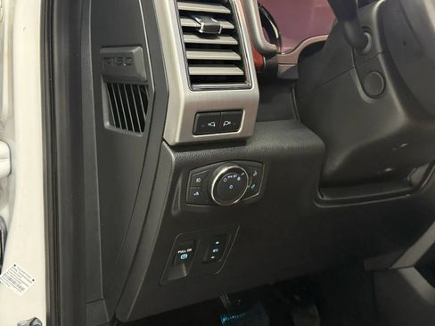 Used 2019 Ford F150 Platinum w/ Equipment Group 701A Luxury AWD/4WD image 35
