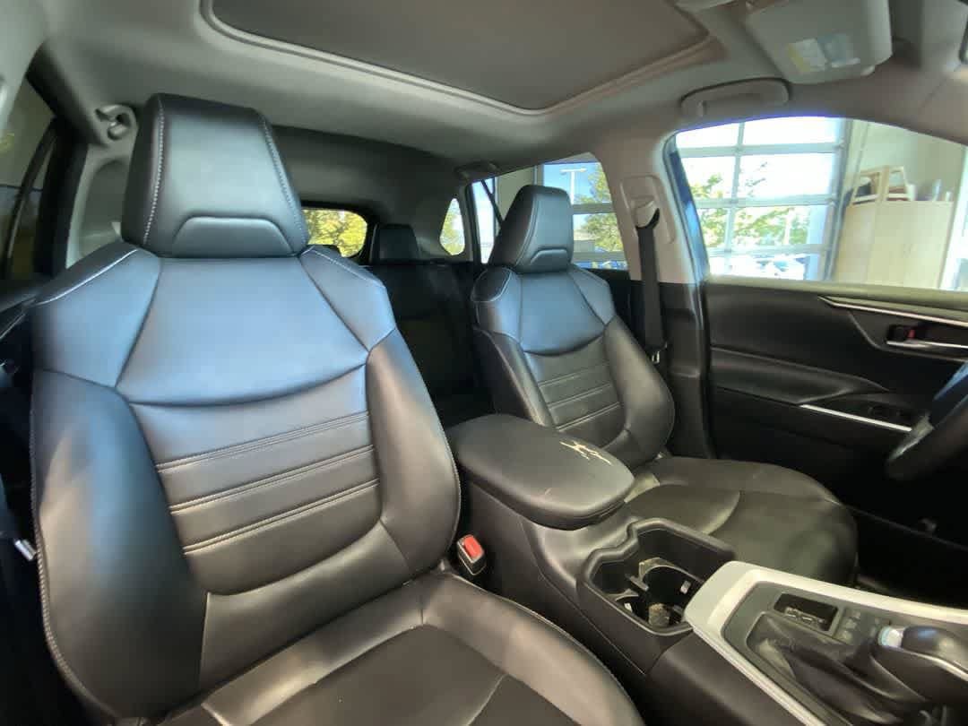 Certified 2022 Toyota RAV4 XLE Premium AWD/4WD image 27