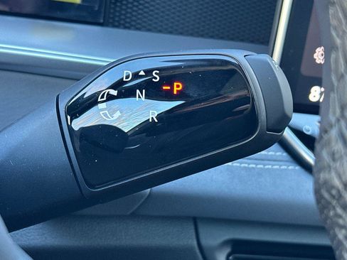 New 2026 Volkswagen Tiguan SE R-Line image 20