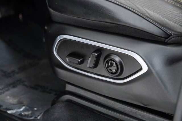 Used 2024 Jeep Wagoneer Series II AWD/4WD image 33