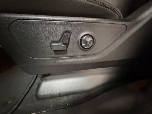 Used 2020 RAM 1500 Big Horn AWD/4WD image 14