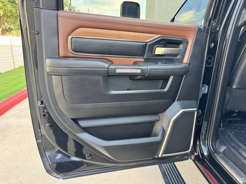 Used 2019 RAM 2500 Limited AWD/4WD image 12