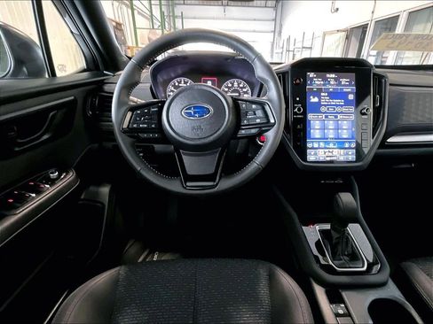 Used 2025 Subaru Forester Premium image 17