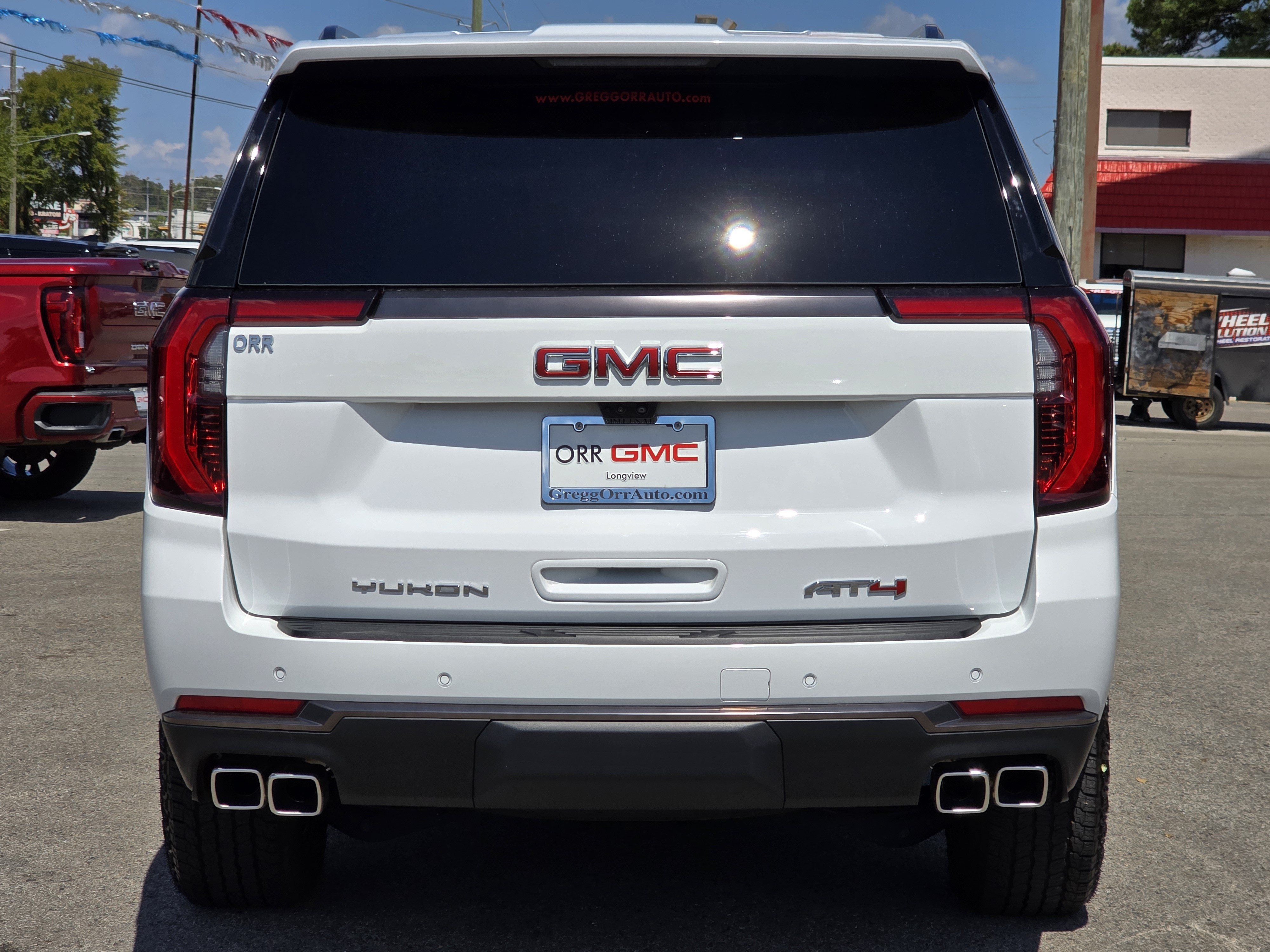 Used 2025 GMC Yukon XL AT4 Ultimate w/ LPO, AT4 Appearance Package AWD/4WD image 5