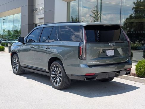 Used 2024 Cadillac Escalade Sport Platinum w/ LPO, Floor Liner Package AWD/4WD image 3