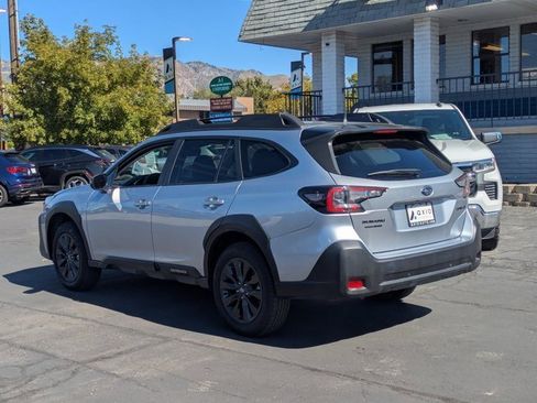 Used 2025 Subaru Outback Onyx Edition image 6