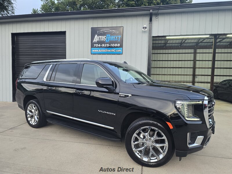 Used 2021 GMC Yukon XL SLT w/ Rear Media and Nav Package AWD/4WD image 2