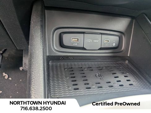 Certified 2023 Hyundai Venue Limited w/ Cargo Package image 18