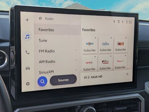 Used 2025 Toyota 4Runner Limited image 14