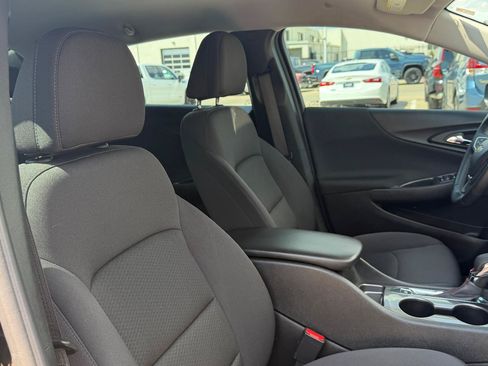 Used 2023 Chevrolet Malibu RS w/ LPO, Floor Liner Package FWD image 27