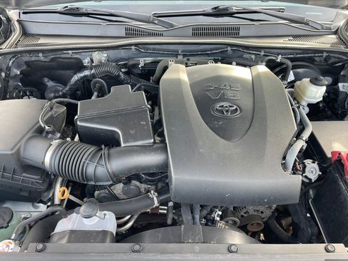 Used 2019 Toyota Tacoma SR5 image 22