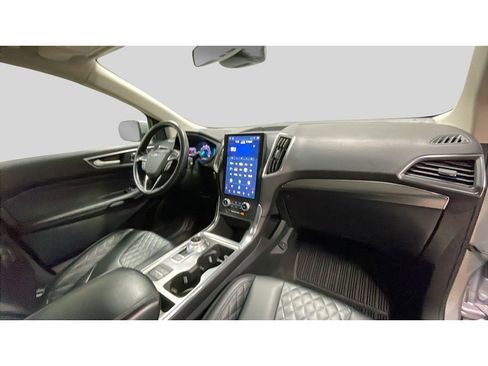Used 2024 Ford Edge Titanium image 18
