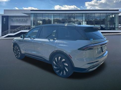 New 2026 Lincoln Nautilus Reserve w/ Jet Appearance Package AWD/4WD image 5