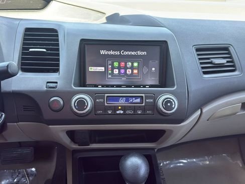 Used 2010 Honda Civic Hybrid Sedan image 26